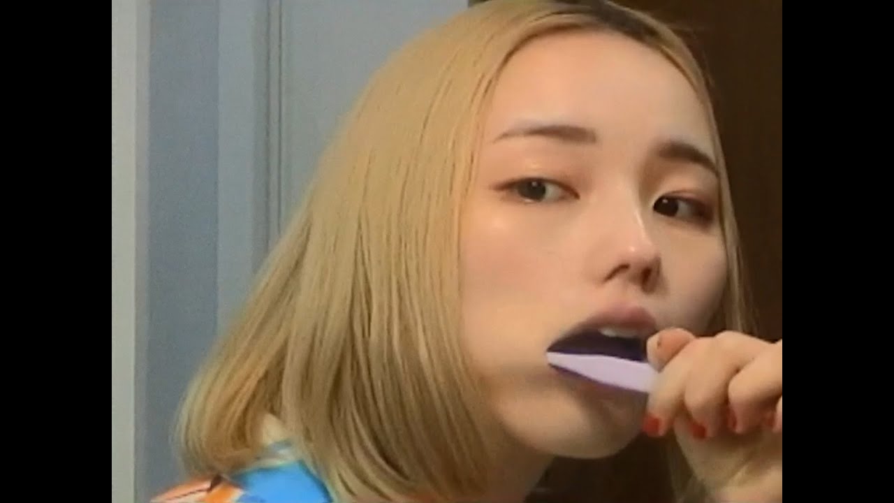 ゆいにしお「セルフハグ・ビッグラヴ (Selfhug Biglove)」Official Music Video