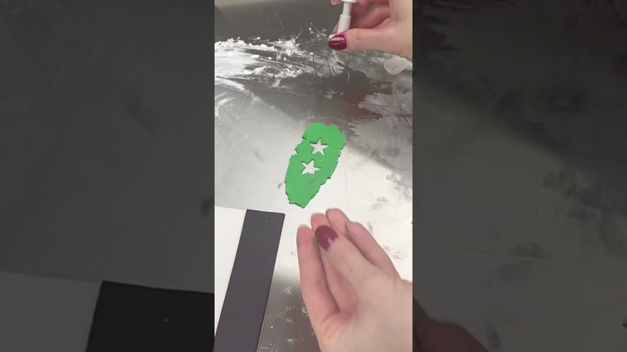 No topper Tuesday, I made a cake for Turkey/Syria 🥺