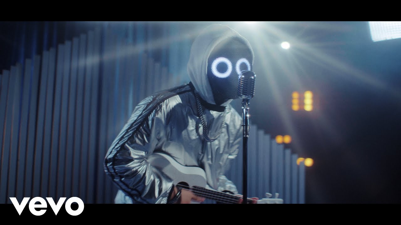 BoyWithUke - Rockstar (Official Music Video)