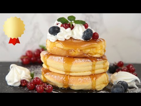 Fluffy Pancakes - simple and delicious pancakes with cream, honey and fruits