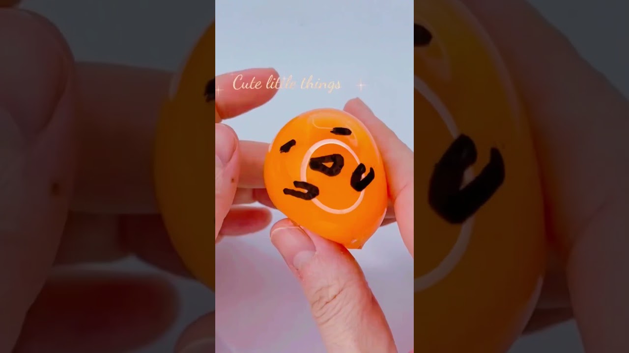 Exuwu blowing bubbles🥚👋🏻#diy #ぐでたま #nanotape #Gudetama