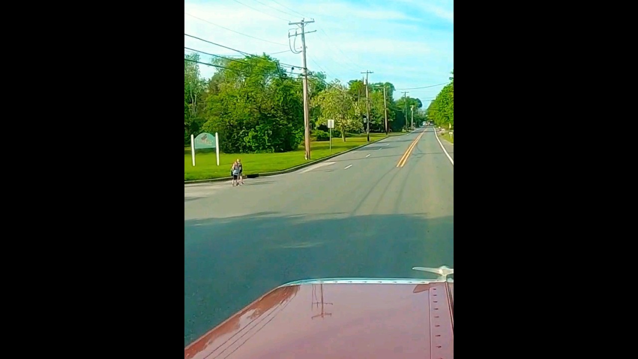 These Kids make my day everytime! 👏❤️ #AirHorn #trucker #peterbilt #truckdriver #driving #LBi #NJ