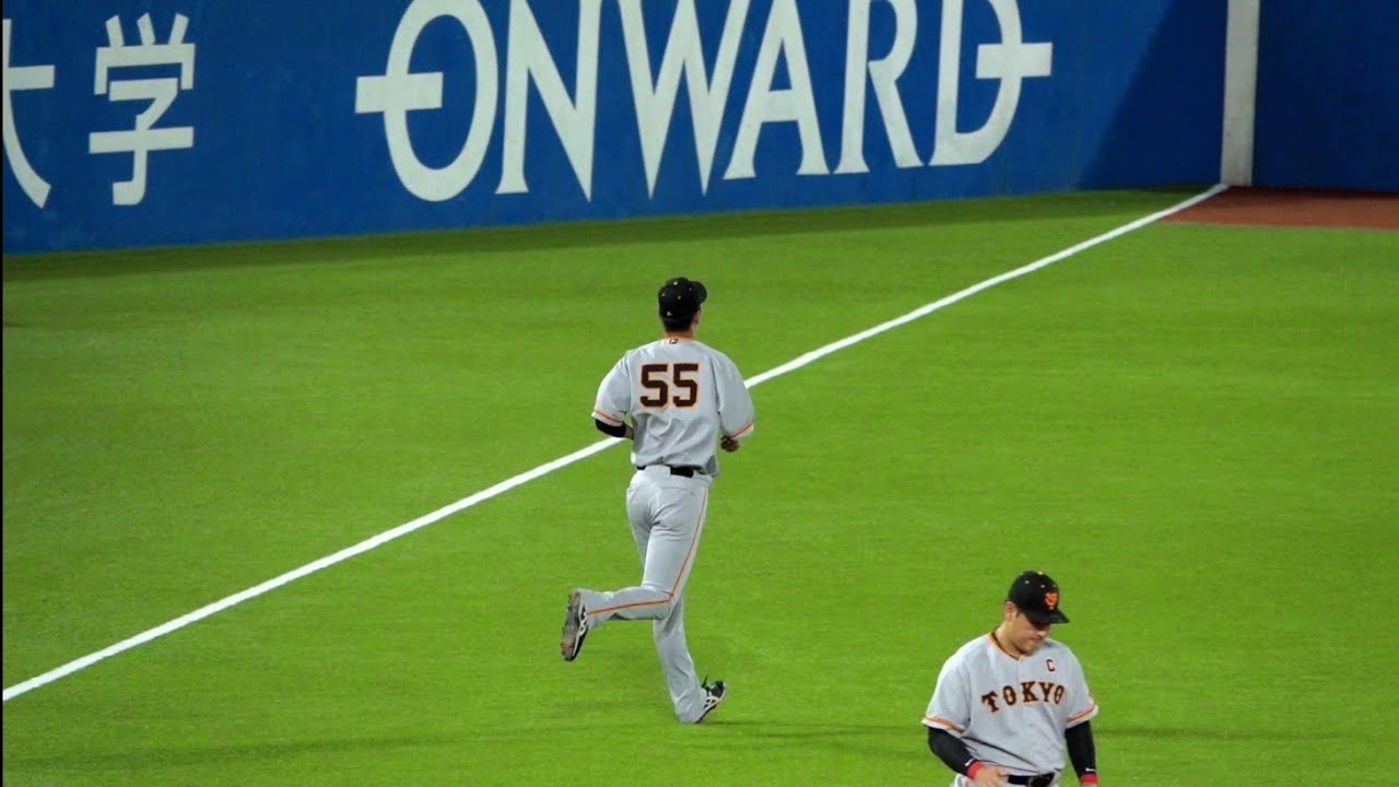 55番が映える！優人コールに丁寧にお辞儀する秋広優人！プロ初ヒット初打点となるタイムリーツーベース直後！2023/04/22 読売ジャイアンツ 巨人