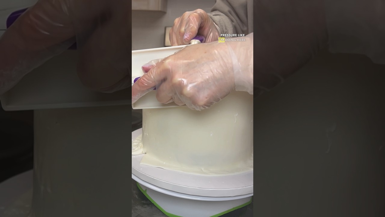 Sharp Edges with Wilton Turntable: Professional Results!