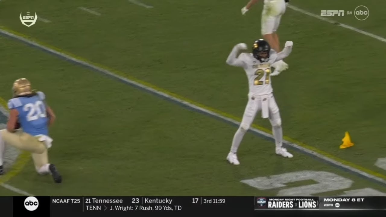 Colorado DB Shilo Sanders gets ejected for targeting vs UCLA