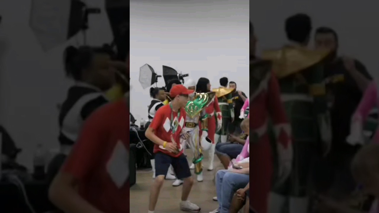 All female Mighty Morphin Power Rangers tribute at Go Go Ranger Station July 2023 #powerrangers