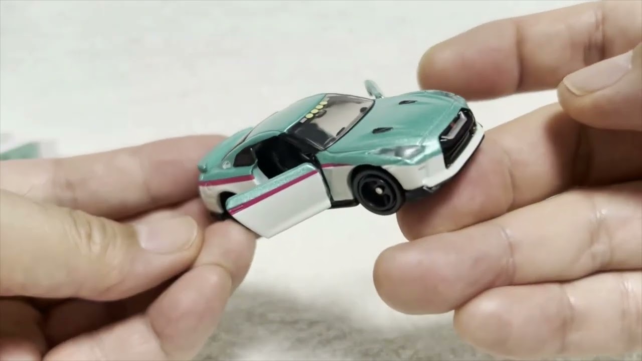 【トミカ単品】（新品・未開封）ワクワク開封！！　シンカリオン チェンジ ザ ワールド　日産NISSANN GT-R（Ｅ５はやぶさ）