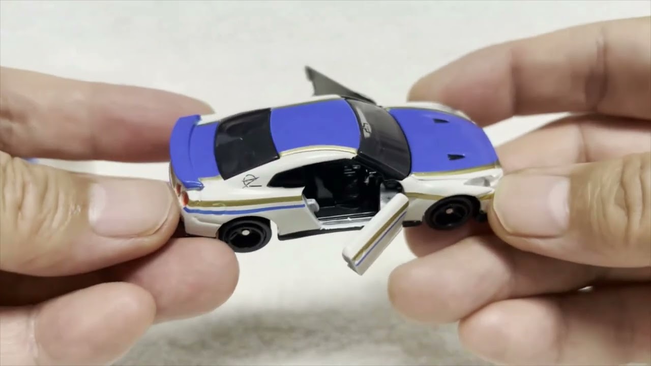 【トミカ単品】（新品・未開封）ワクワク開封！！　シンカリオン チェンジ ザ ワールド　日産NISSANN GT-R（Ｅ７かがやき）