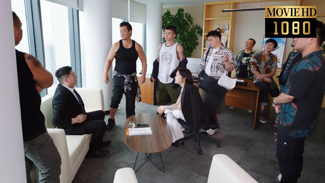 💎【Full Movie】詐騙犯以為灰姑娘好欺負竟騙走她一百萬，不料灰姑娘其實是隱藏大佬，嚇得詐騙犯趕緊還錢道歉！|闪耀的她 Stand or Fall