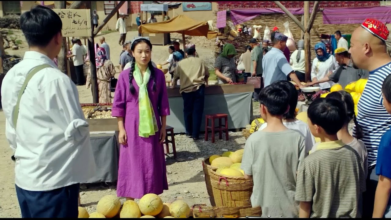 小伙帮助街边卖瓜妇女，怎料她竟是集团女总裁，从此人生逆转！🥰 中国电视剧