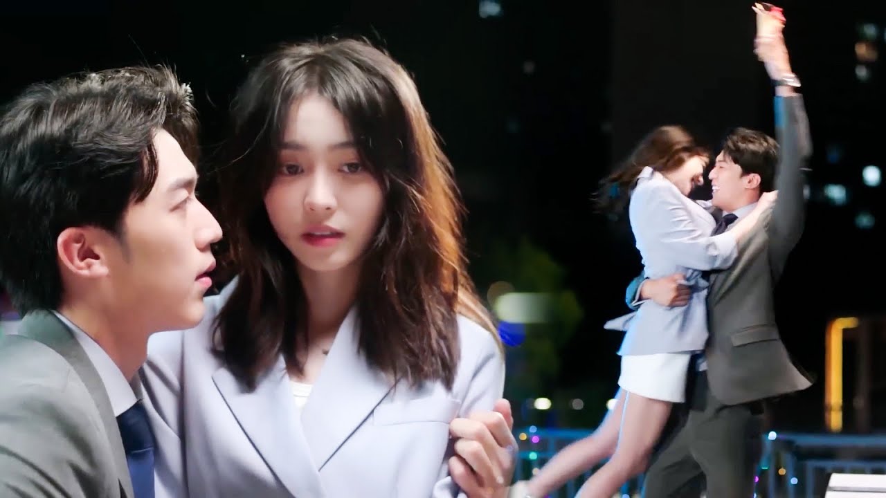 一口氣看完！總裁強勢把她拽進懷裡溫柔告白，她點頭後他開心得抱起她轉圈！#甜寵 #愛情 #甜劇好磕 #deepfake #aiimessage #ai