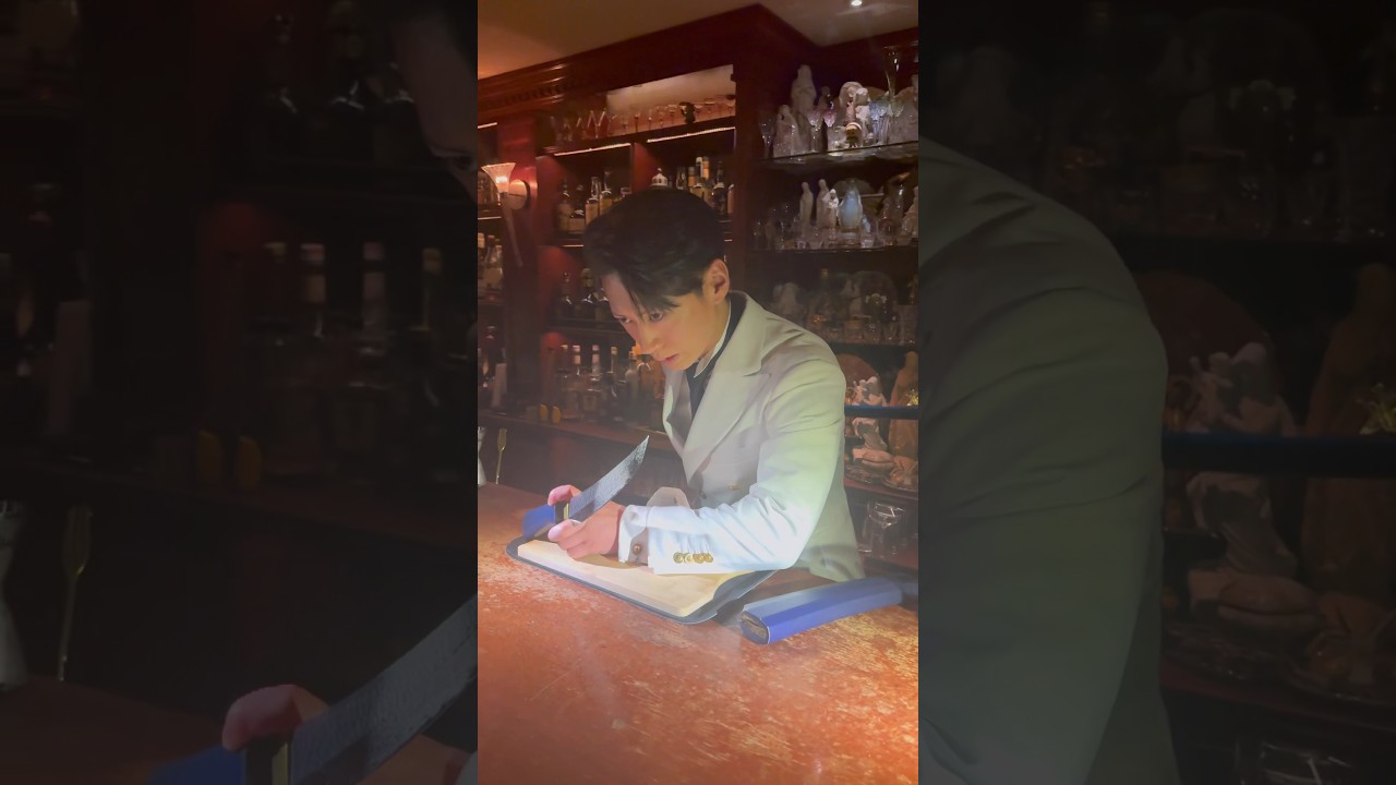 日本一を獲得したバーテンダーの圧巻パフォーマンス！(The best performance from Japan's best bartender) #food #shorts #tokyo