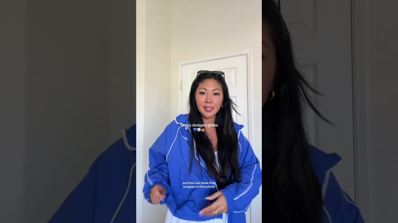 the perfect dodger blue windbreaker jacket! #dodgers #itfdb #losangelesdodgers #ladodgers