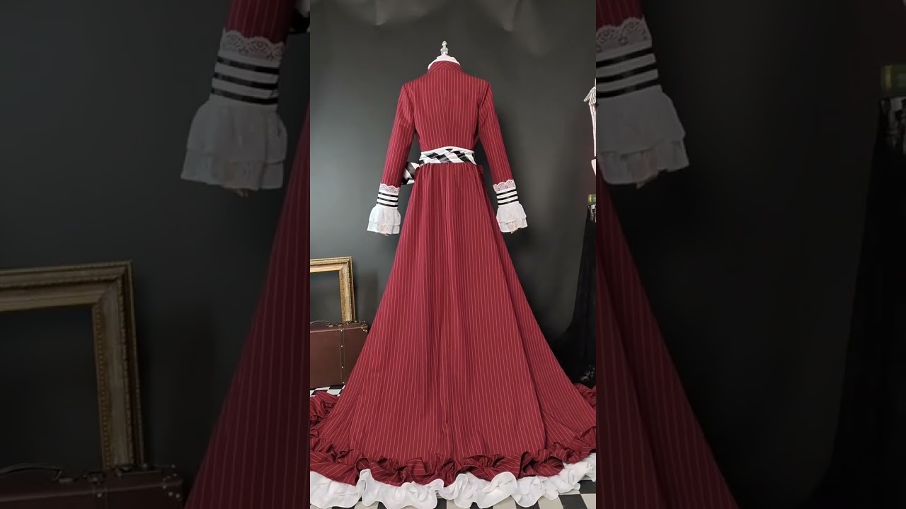 「黒執事」の人気キャラクター、シエル・ファントムハイヴのコスプレ衣装