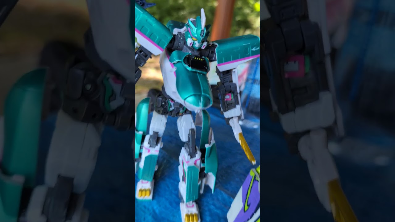 #toys #shinkansen #henkei #robot SHINKANSEN HENKEI ROBOT  TOYS #subscribe #shinkalion