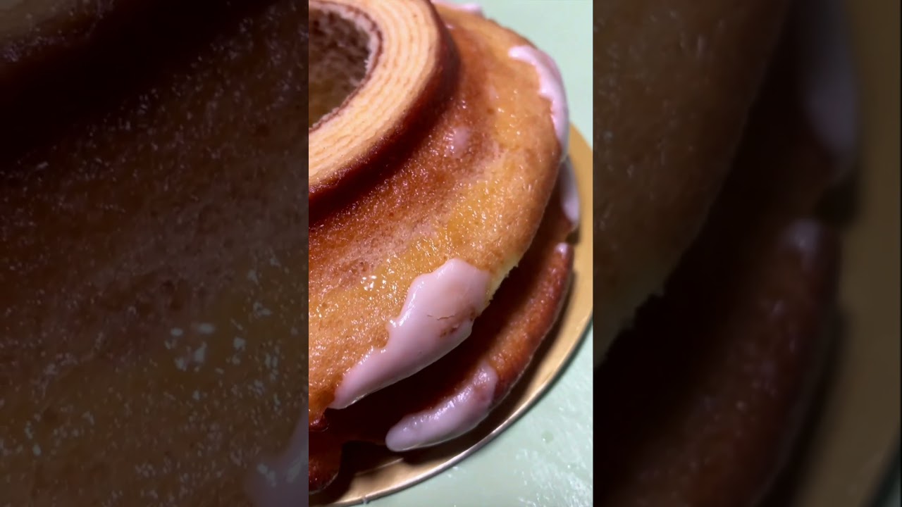 鹿の角バームクーヘン🎂貰いました✨なにが『鹿の角？』と思ったら、切った断面が鹿の角みたいでした(^_-)-☆アイシングがかかっていてめちゃうバームクーヘンでした🙌