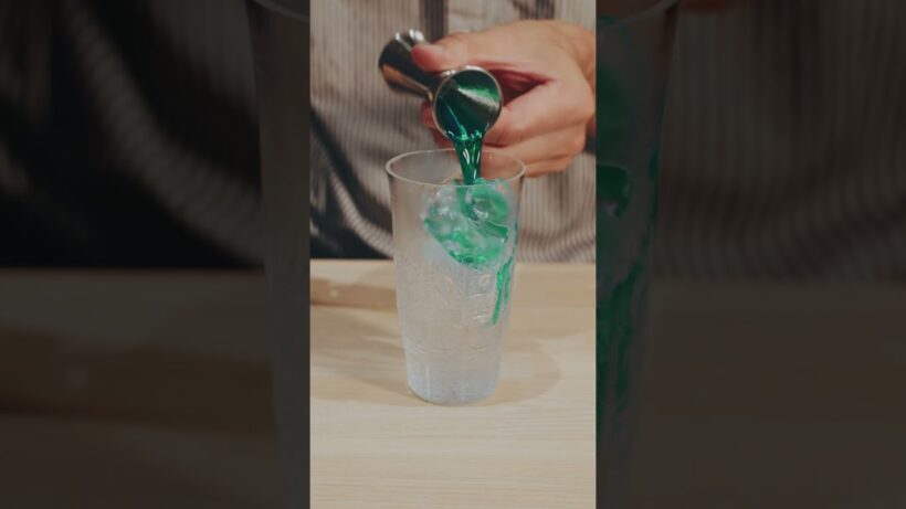 《イメージカクテル作ってみた！》今回は『時々ボソッとロシア語でデレる隣のアーリャさん』をイメージしたカクテルをお届け🍸