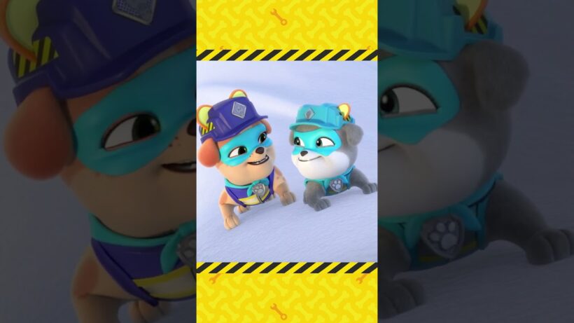 Rubble & Crew | Motor en Mix klimmen op een sneeuwbeeld! | Nick Jr. Nederlands #shorts