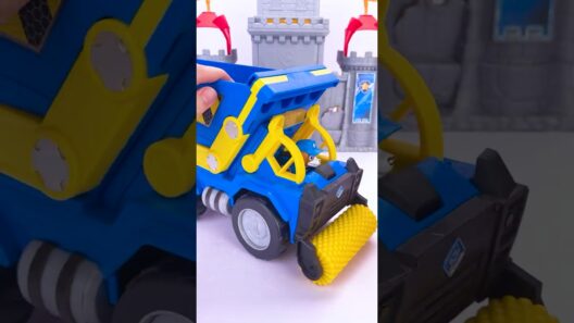 Relaxing with Review Paw Patrol Rubble & Crew Wheeler's Bark Yard Deluxe Dump Truck #pawpatrol #usa